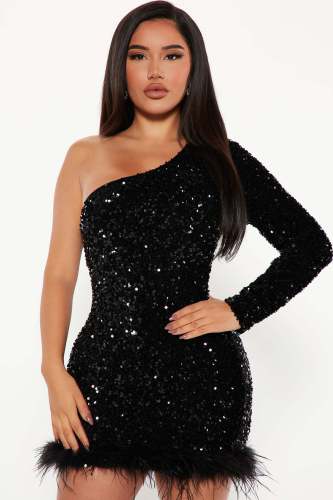 Autumn and winter short skirt with buttocks, oblique shoulder, single side, long sleeve, sequin skirt, feather, pure desire dress