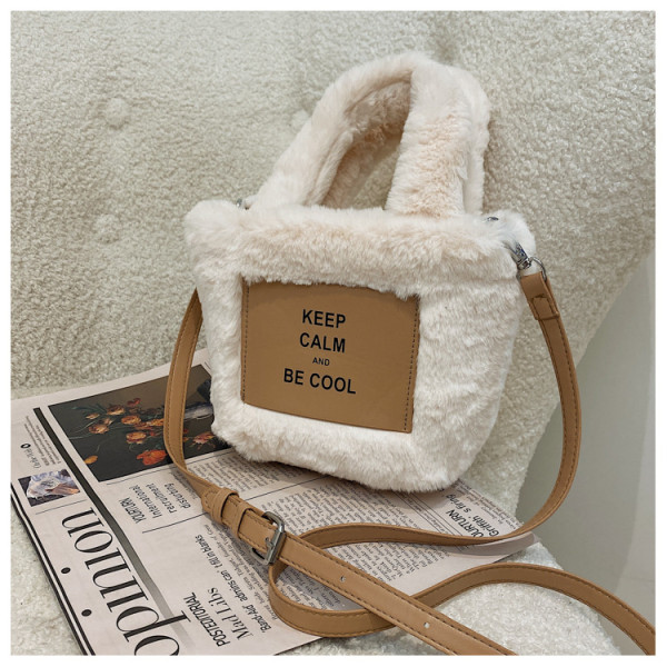 Plush bag Fashion portable small Tote bag One shoulder messenger small square bag
