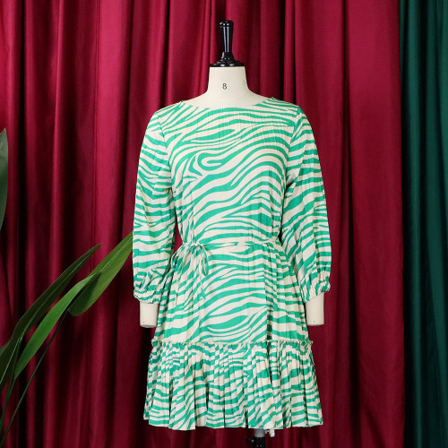 Fashion loose print pleated binding dress