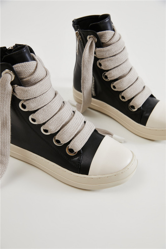 High top shoes, thick shoelaces, large eyelets, men's and women's same pair of cricket shoes