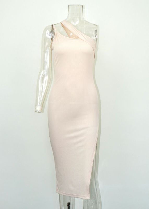 Sexy slit dress with sloping shoulder straps, irregular slim fitting and slimming dress