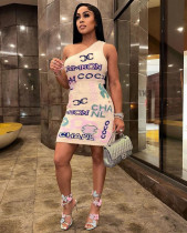 Alphabetical digital printed one shoulder tight wrap buttocks high stretch nightclub style dress