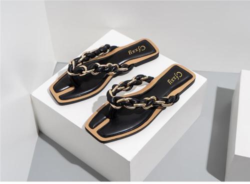 Fashion Chain Large Outwear Beach Flat Bottom Sandals for Women