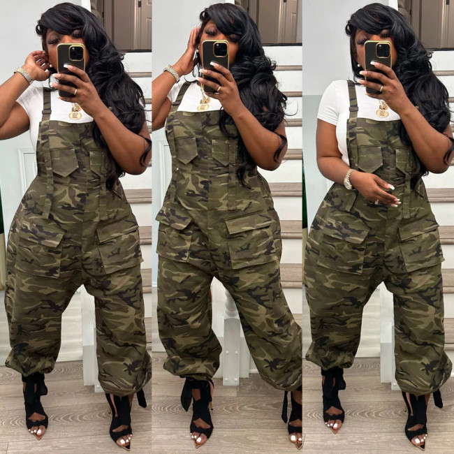 Loose camouflage work suit jumpsuit with straps