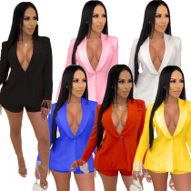 Deep V-shaped split tassel casual shorts set at the back