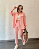 Loose fitting long sleeved shirt cropped pants casual sports set