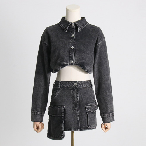 Two piece set of lapel jacket and high waist pocket skirt
