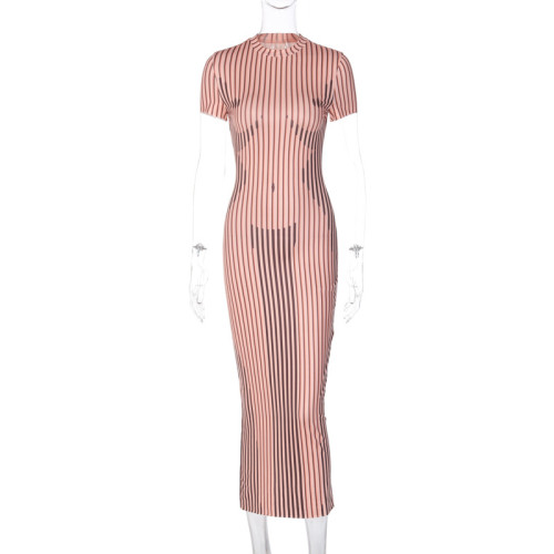 Fitted and protruding short sleeved printed long dress