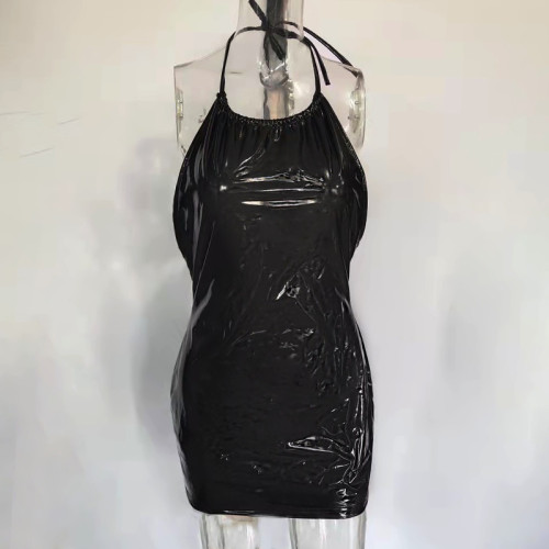Tight fitting buttocks and hanging neck design, backless bright leather dress, sleeveless short skirt