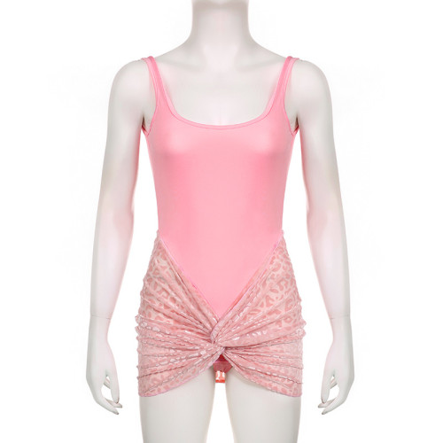 Two piece set of open back suspender jumpsuit, bag, buttocks, short skirt