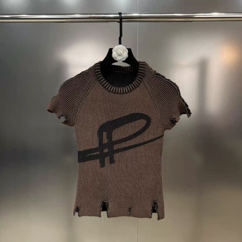 Round neck short sleeved sweater T