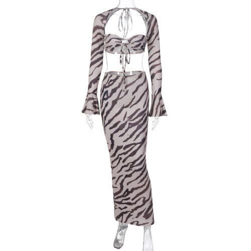 Long sleeved top with a bra, slim fitting skirt set