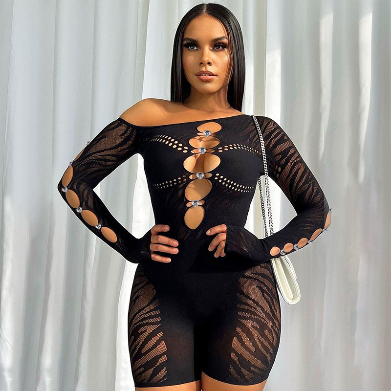 Diagonal shoulder long sleeved diamond cut out sexy slim fitting jumpsuit shorts