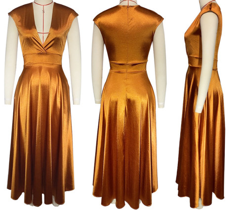 Fashionable and sexy V-neck sleeveless large hem dress