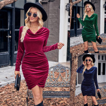 Solid color swing neck long sleeved powder velvet dress
