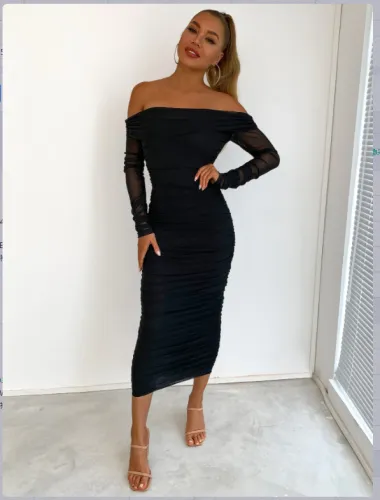 Long sleeved one shoulder pleated early spring dress