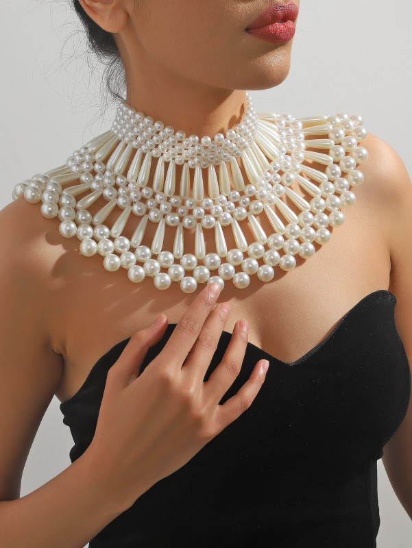 Fan shaped shawl hollowed out beaded necklace
