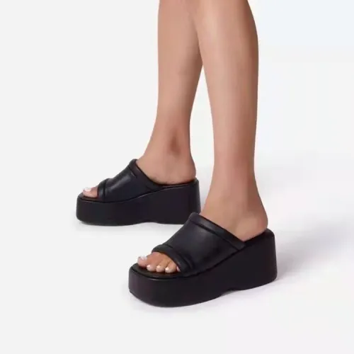 Large size thick bottomed sponge cake square headed women's sandals and slippers