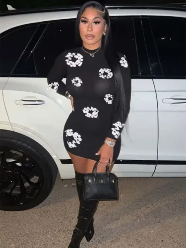 Kapok long sleeved buttocks wrapped sexy slim fit dress
