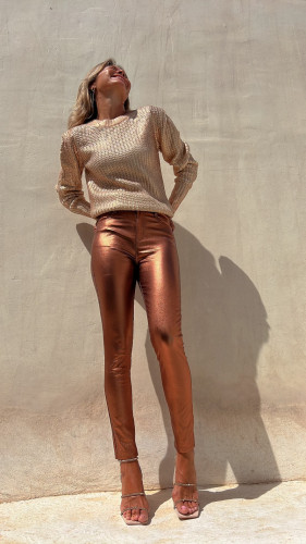 Tight pocket pants