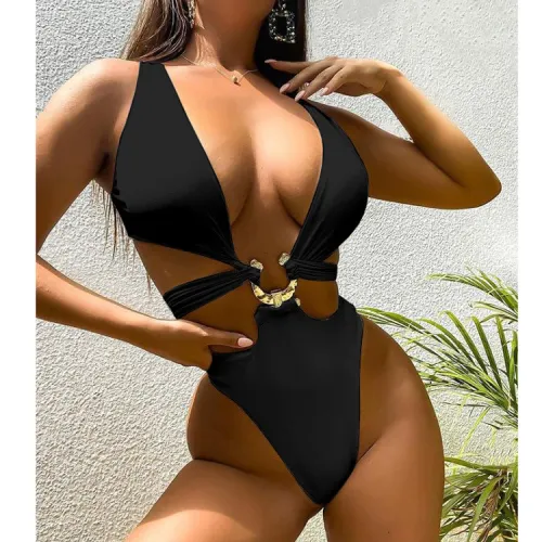 Chest metal buckle connected bikini