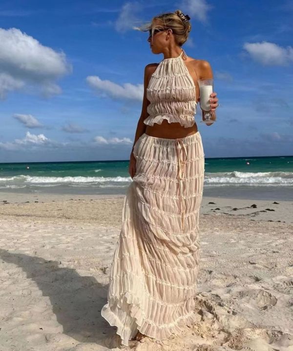 Open back hanging neck strap pleated lace lace lace vest long skirt set