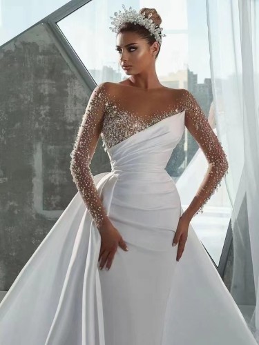 Mermaid slim fitting wedding dress