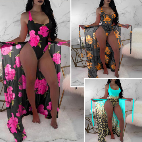 Three piece mesh hoodie with contrasting printed bikini