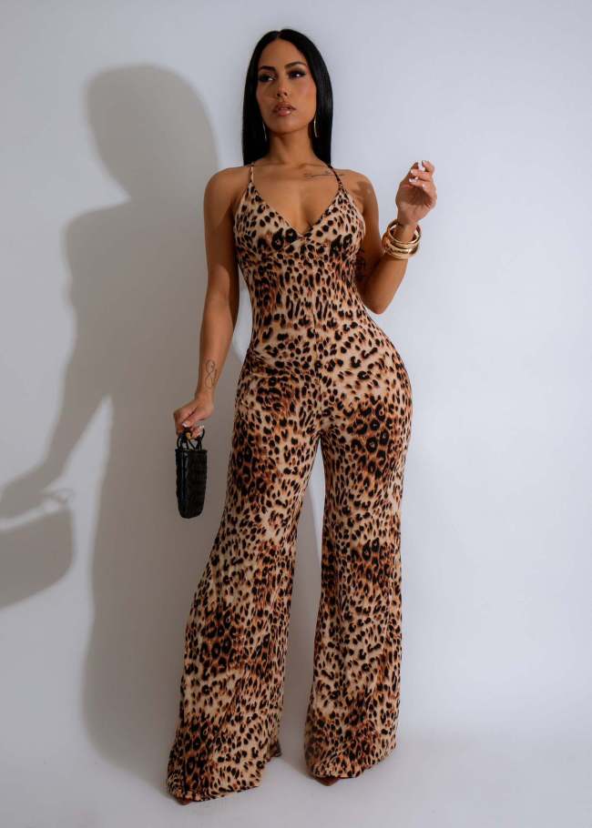 Women's leopard print jumpsuit with suspender and slightly flared sleeveless jumpsuit