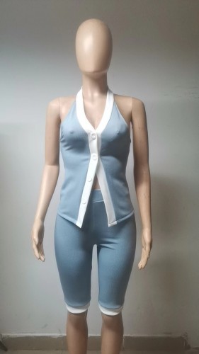 V-neck hanging neck top with threaded pit stripes and contrasting color set