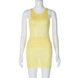 Round neck sleeveless top, half body skirt, woolen suit