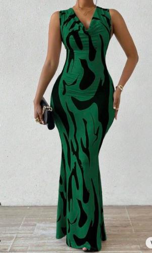 Women's pullover V-neck dress