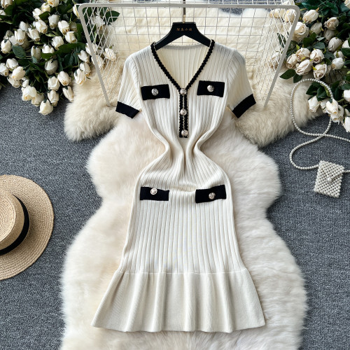 V-neck waist cinched short sleeved knitted dress