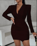 Long sleeved suit collar, hip hugging dress