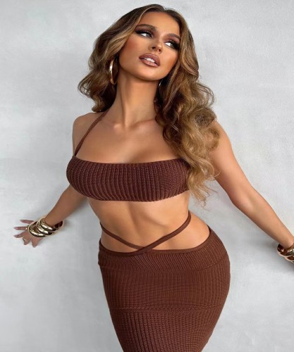 Woolen string with neck strap, chest wrapped elastic waist strap, semi long skirt set