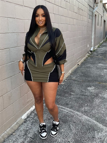 Loose contrasting long sleeved jacket and short skirt set