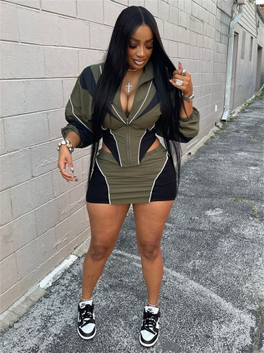 Loose contrasting long sleeved jacket and short skirt set