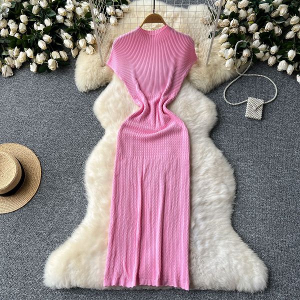 Round neck short sleeved waist cinching elastic hip hugging knitted skirt
