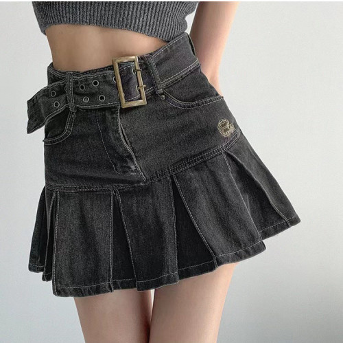 Cowboy pleated skirt