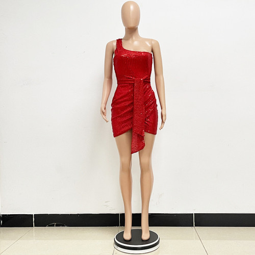 Single shoulder sequined sleeveless hip hugging dress