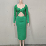 Wear long sleeved knitted dresses in front and back