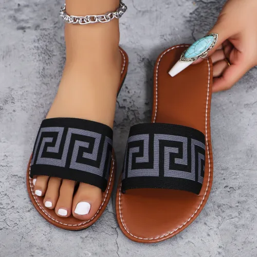 Outdoor beach fish mouth shoes, large size flat bottomed one word slippers