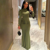 Round neck long sleeved pleated fish tail long dress