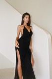 Knitted dress with straps and backless long skirt
