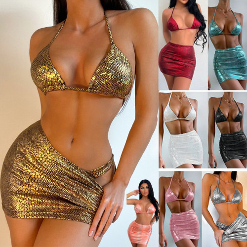 Hip hugging bikini neck hanging backless swimsuit three piece set