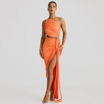 Single shoulder strapless backless hollow tied pleated dress