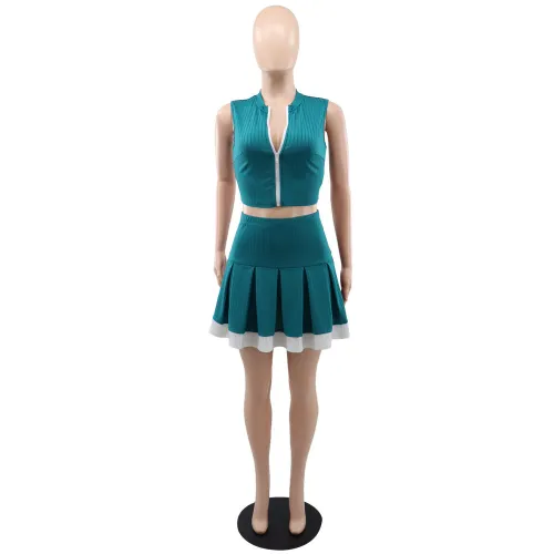 Two piece set of sleeveless cardigan, vest, exposed navel skirt