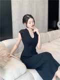 V-neck sleeve front shoulder cinched knit dress