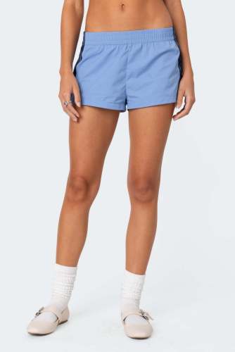 Pull up sports shorts