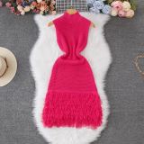 Sleeveless fringed woolen dress